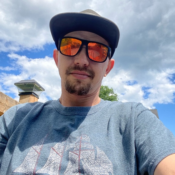 Meet your Posher, Dave - Picture 1 of 1